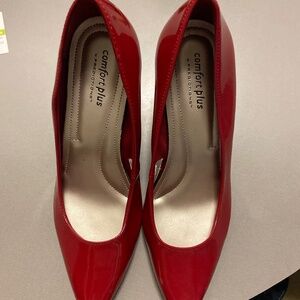 Size 8 comfort plus Red Patent Leather heels
